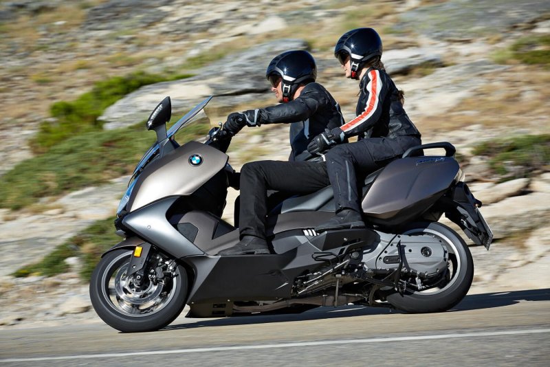 Макси скутер BMW c650gt
