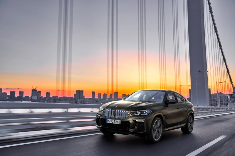 BMW x6 2021 года