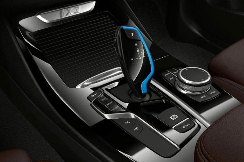 IX BMW 2021 электро