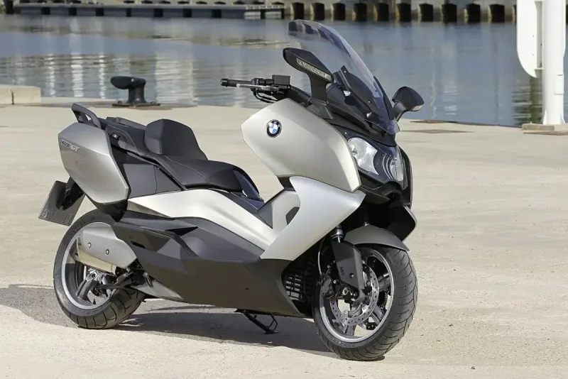 Макси скутер BMW c650gt
