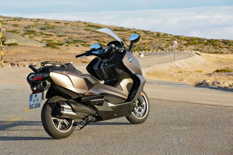 Макси скутер BMW c650gt