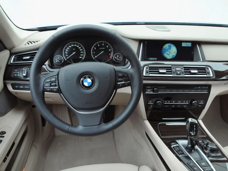 BMW 7 2013