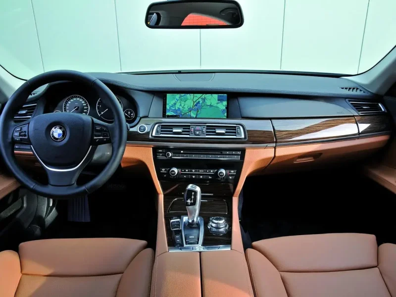 BMW f02 салон