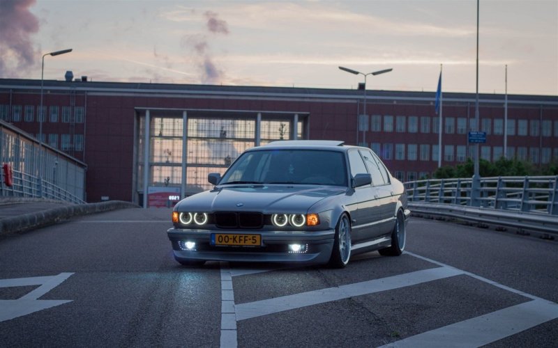BMW 7 e34