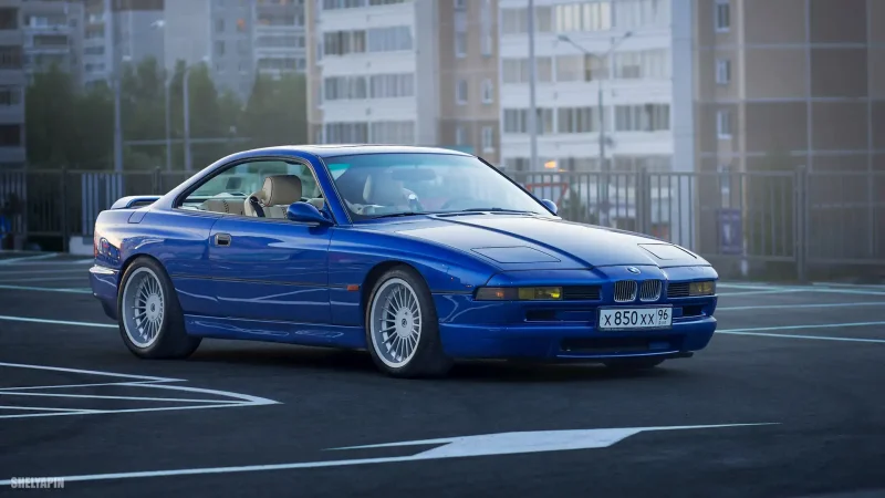 BMW m850i черная