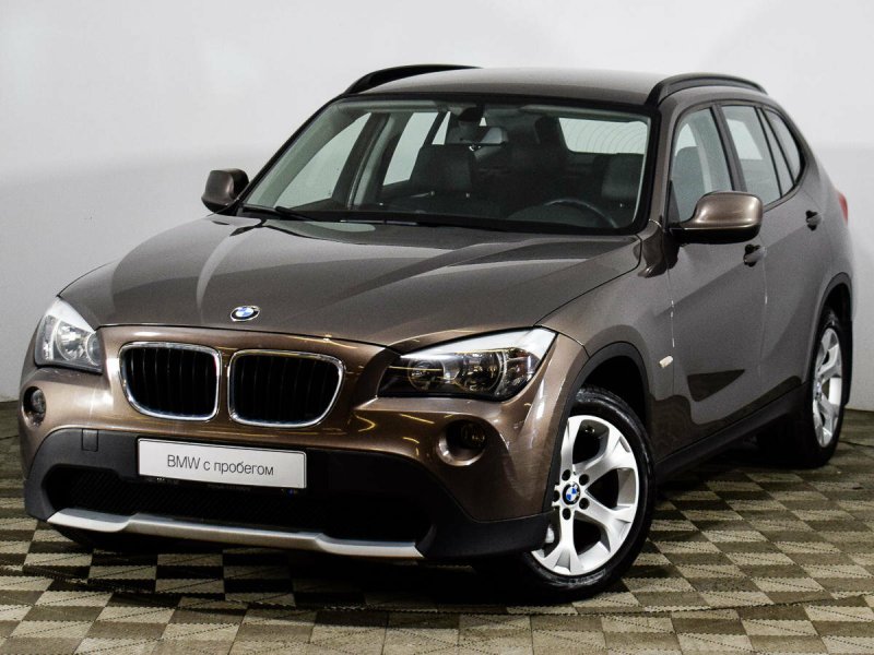 БМВ x1 2012
