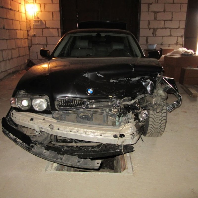 BMW 5 e39 битая