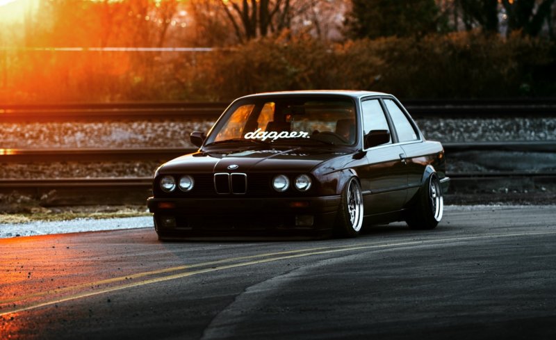 BMW 3 e32