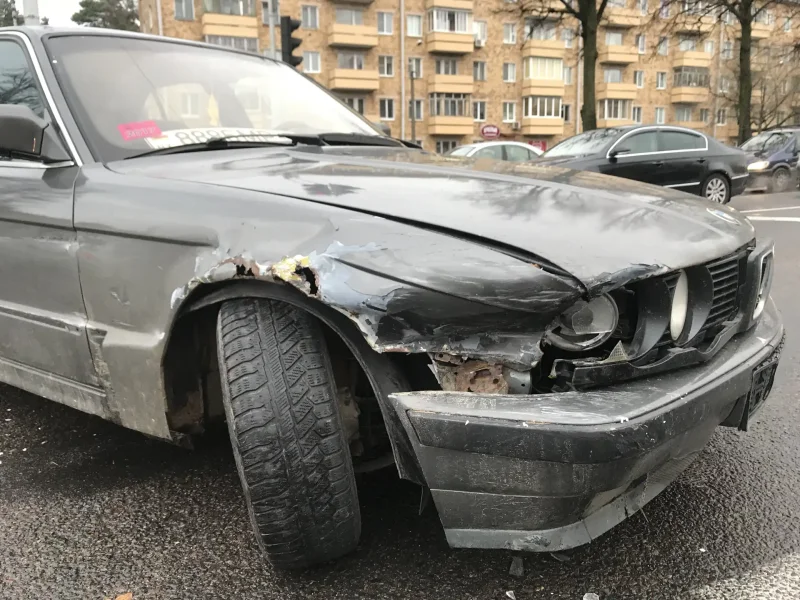 BMW e34 битая