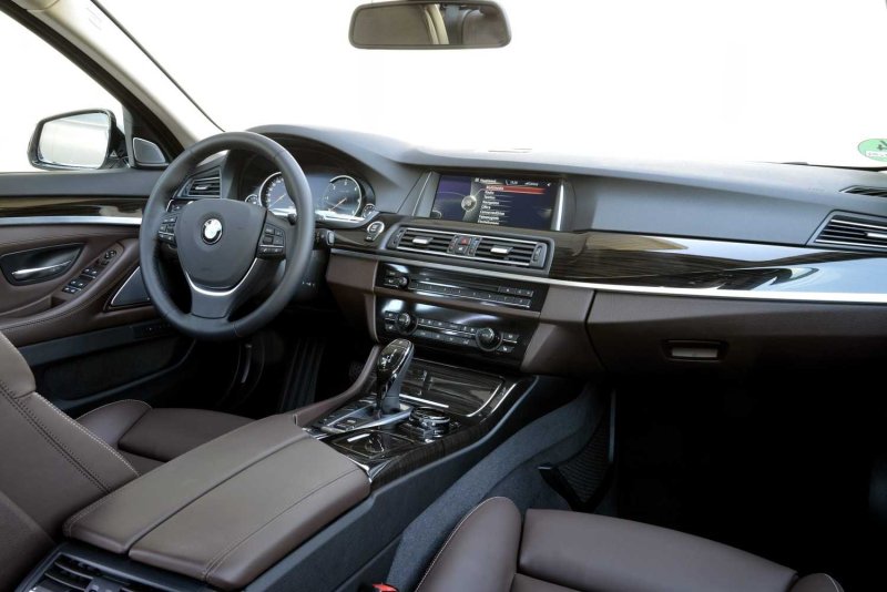 BMW 5 f10 Interior