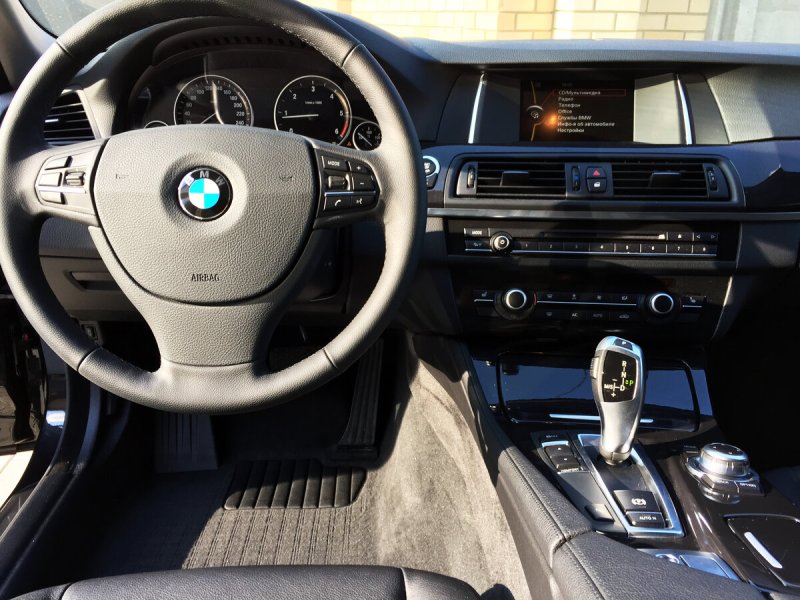 БМВ 5 f10 Рестайлинг комплектации