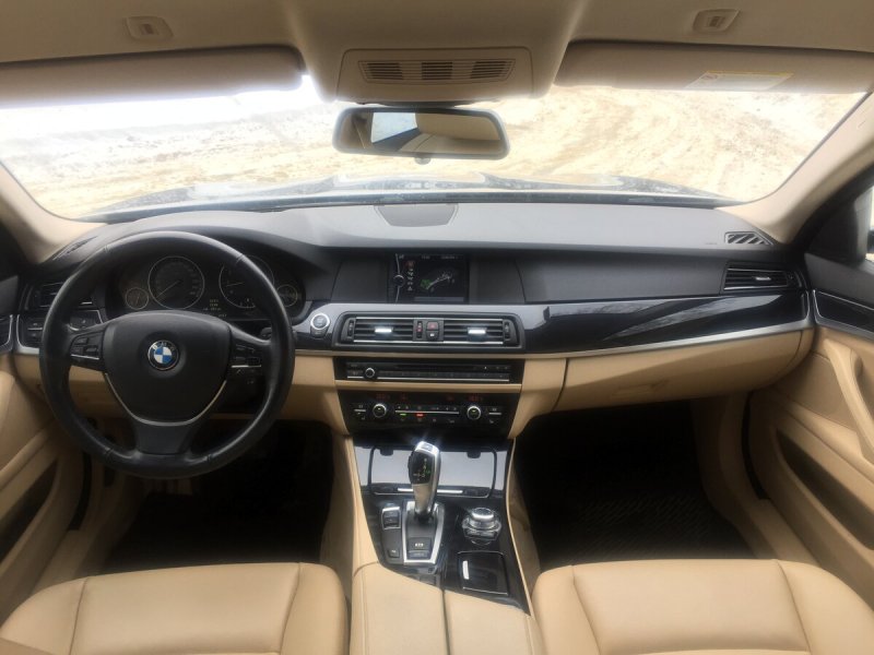 BMW 520 f10 салон