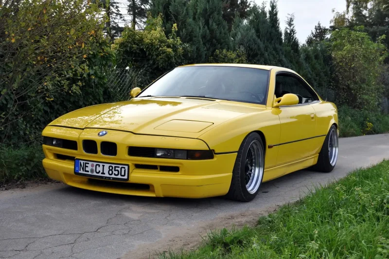 BMW e31 Yellow