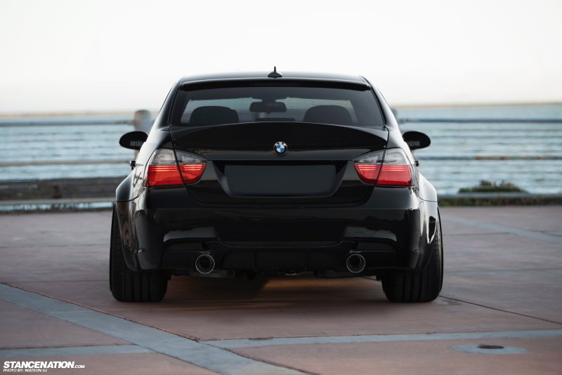 BMW e90 черная тюнинг