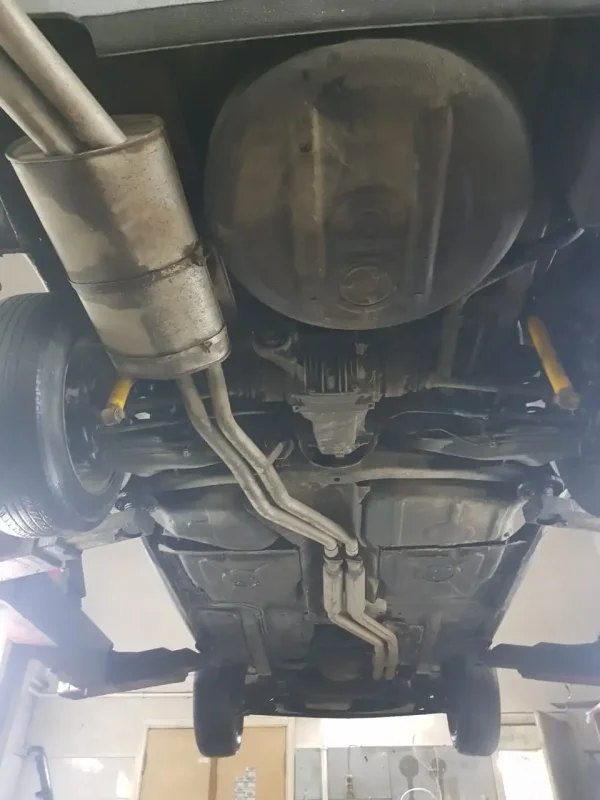 BMW e36 снизу