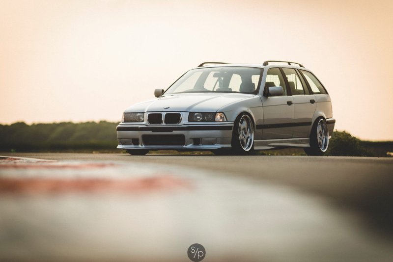 BMW 325 e36 седан