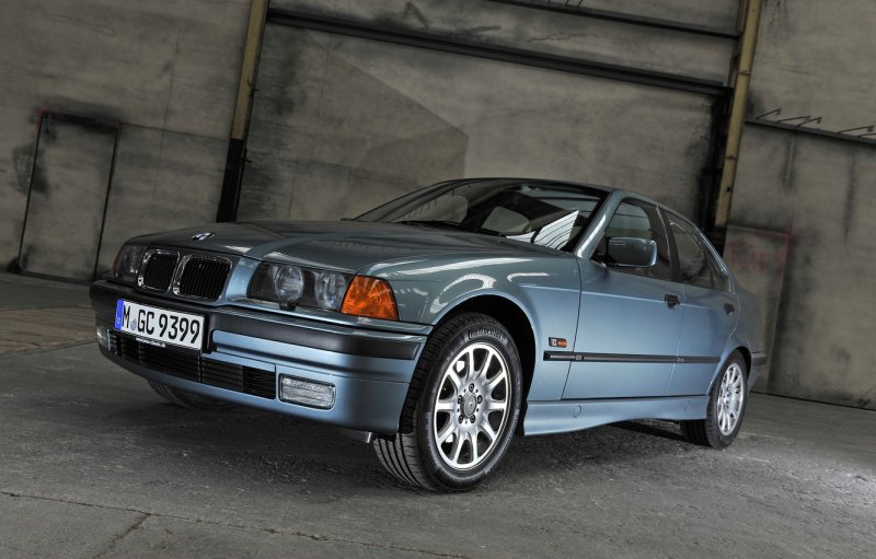 BMW e36 sedan