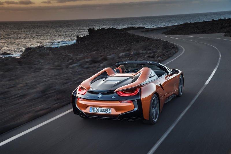 БМВ i8 Roadster 2021