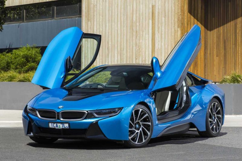 Гибридный спорткар BMW i8