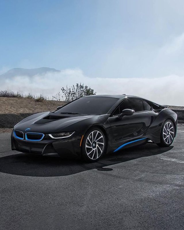 BMW спорткар i8