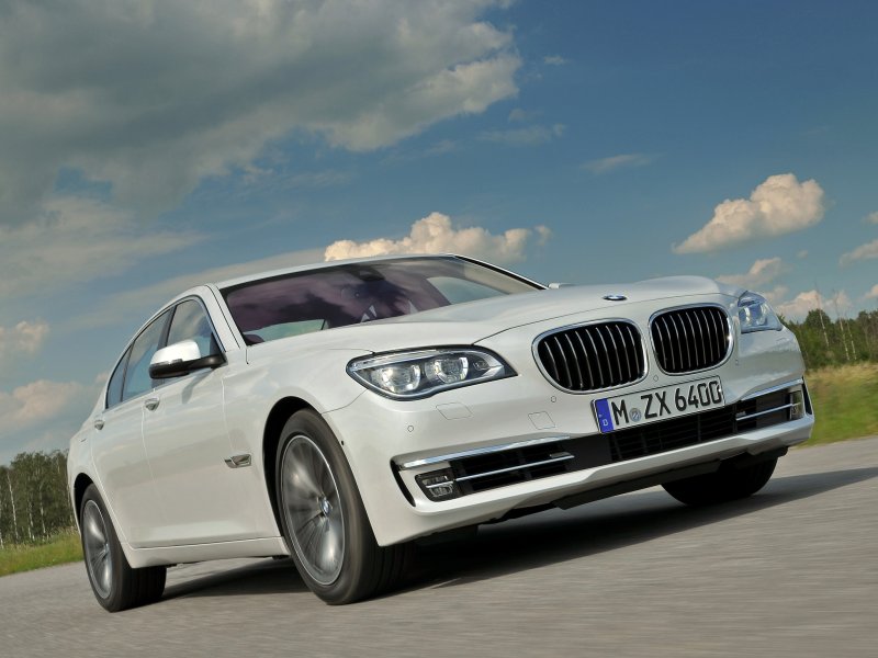 BMW 750i f01 2012