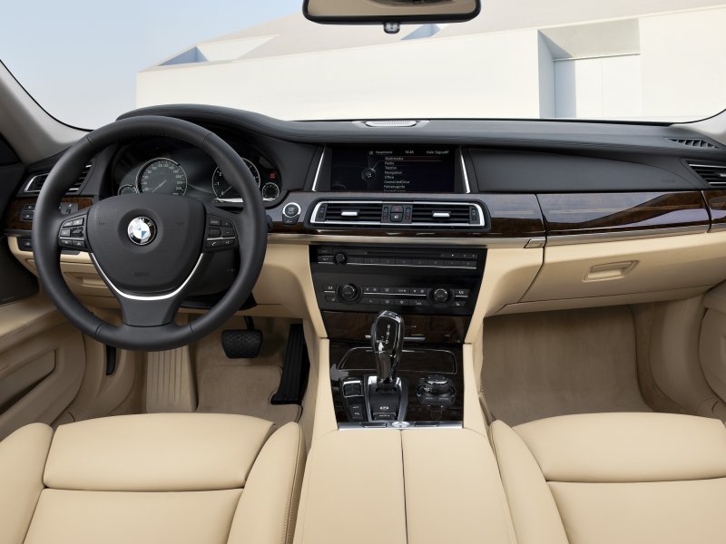 BMW 750li f02 салон