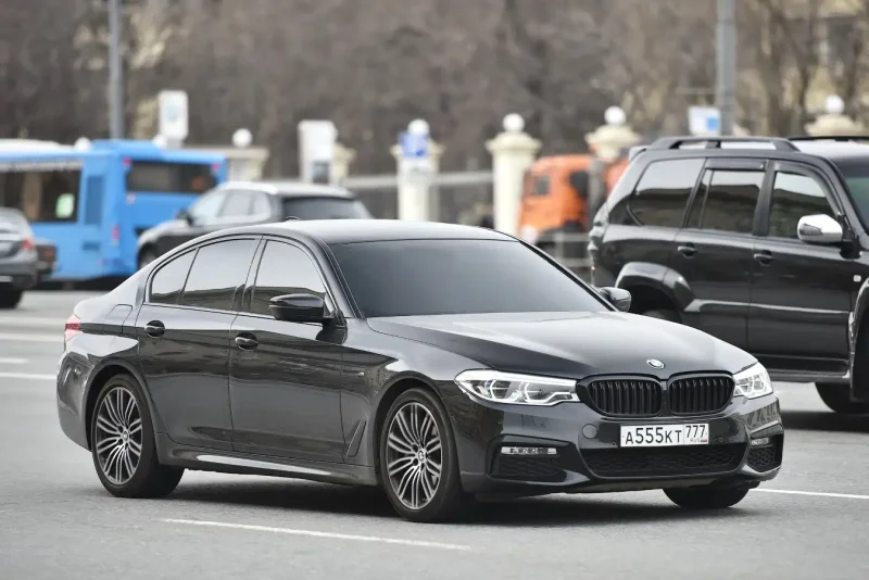 BMW 777 777