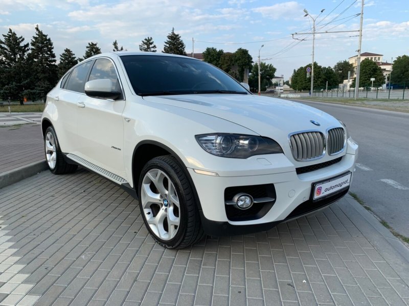 2011 BMW x6 белый