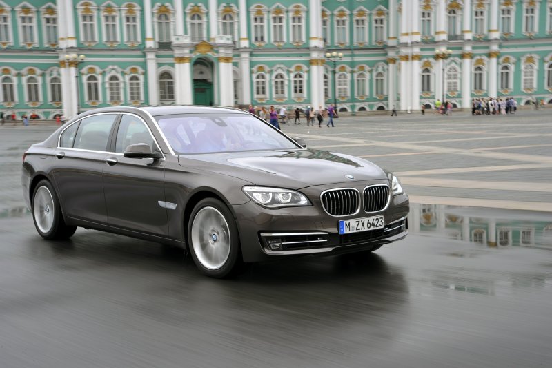 BMW 750li Лонг