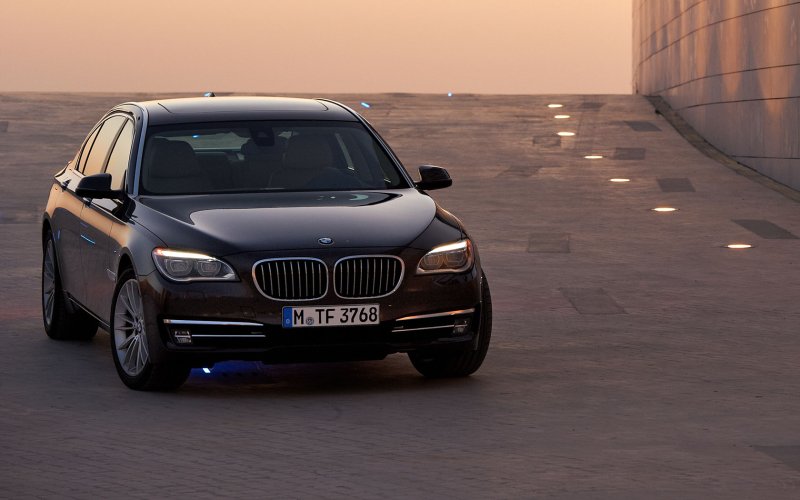 БМВ 7 Series 740li
