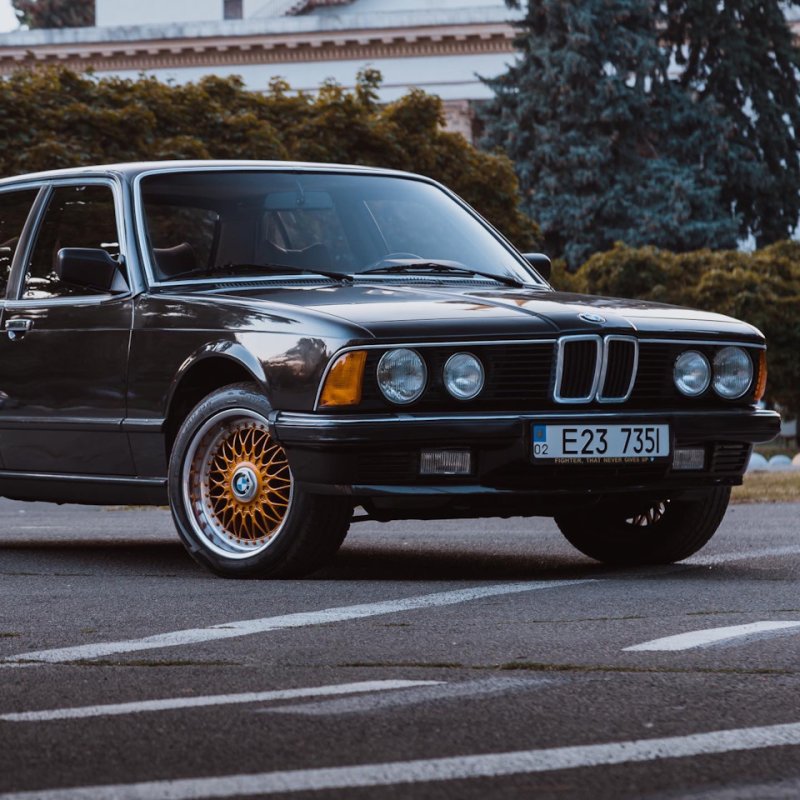 BMW 7 1985