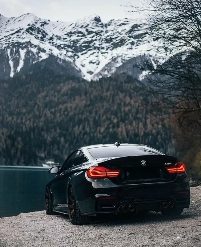 BMW черная