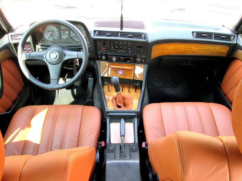 BMW 7 1977 Interior