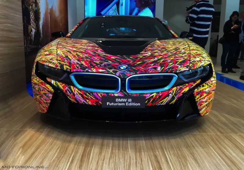 BMW i8 хамелеон