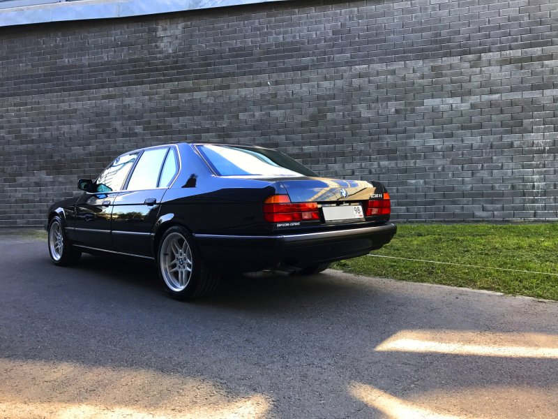 BMW 730 e32