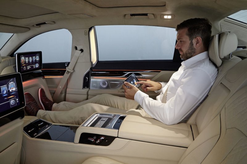 BMW 730ld салон