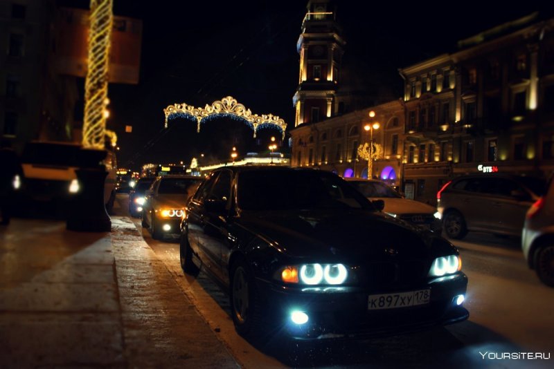 BMW m5 e60 ночью