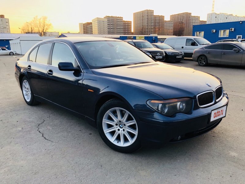 БМВ семерка 2002