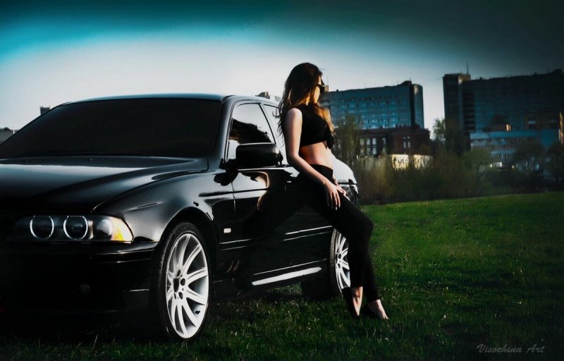 BMW e39 и девушка