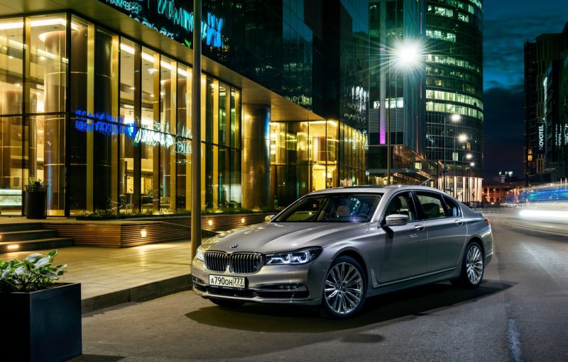 BMW 7 Series sedan