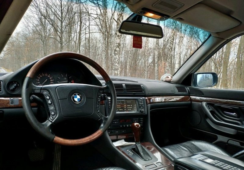 BMW 750 e38 салон