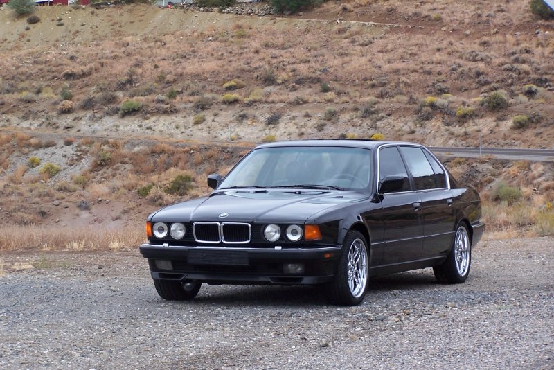BMW 7 Series (e32)