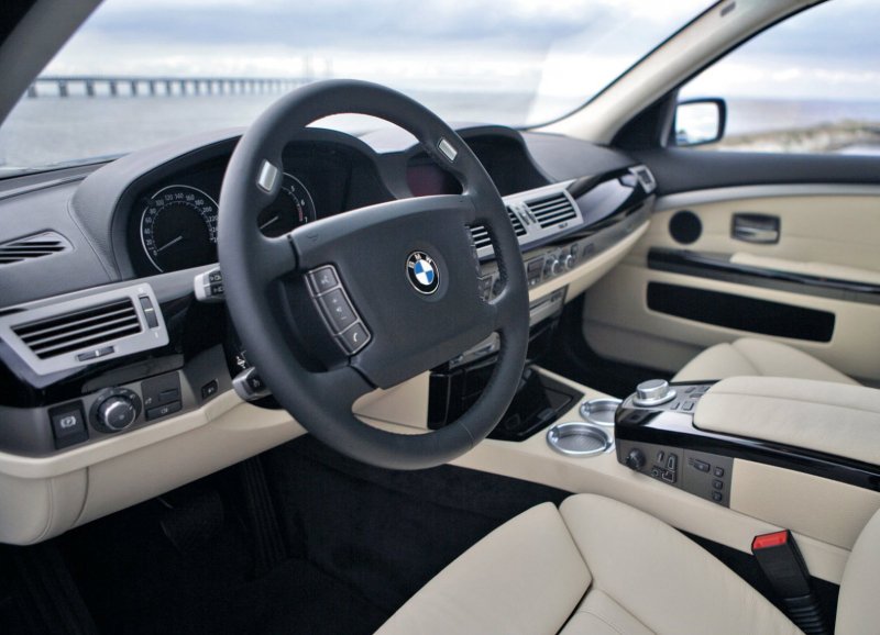 BMW 7 e65 салон