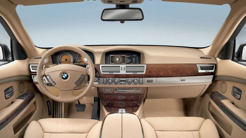 BMW 750 2008 салон