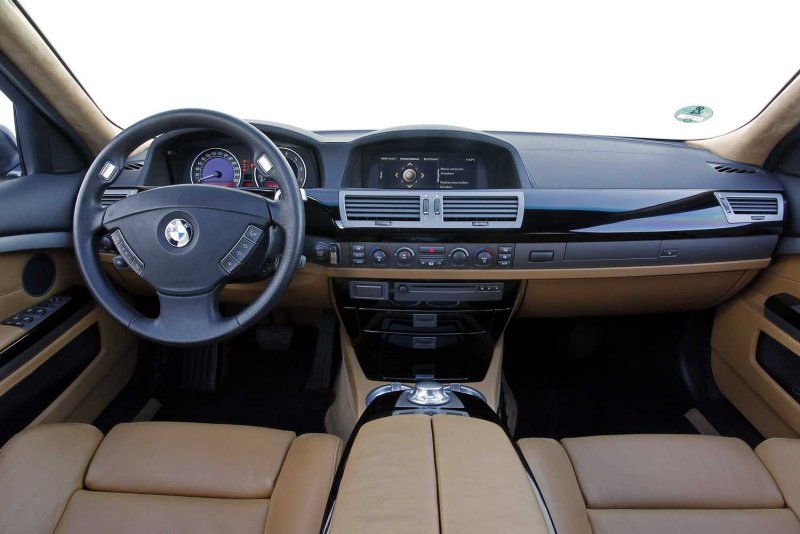BMW 750 2006 салон