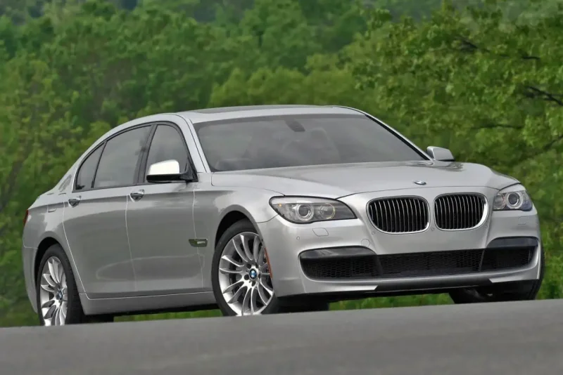 БМВ 740 li