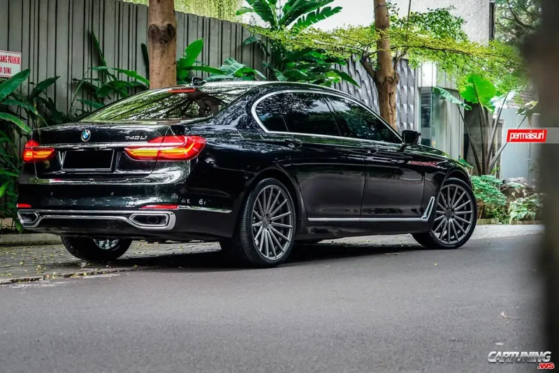 БМВ 740li 2017