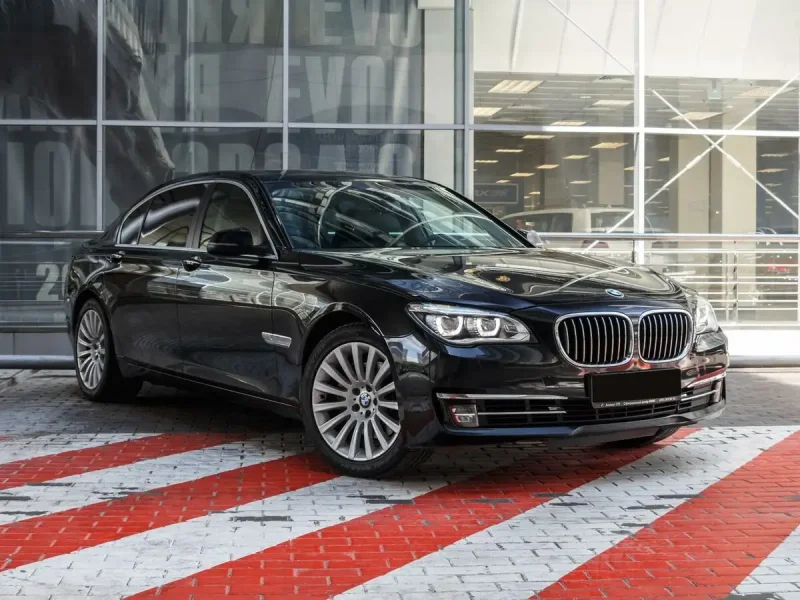 BMW 740 f02