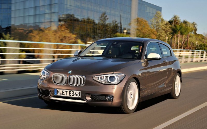 БМВ 1 хэтчбек