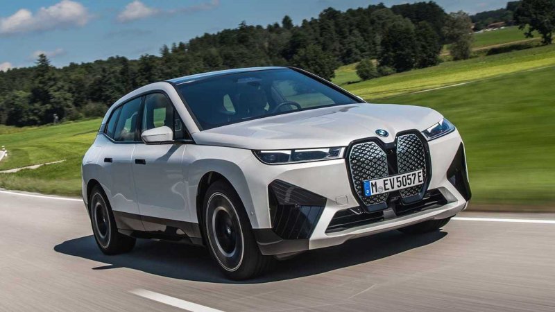 Электрокары BMW i8